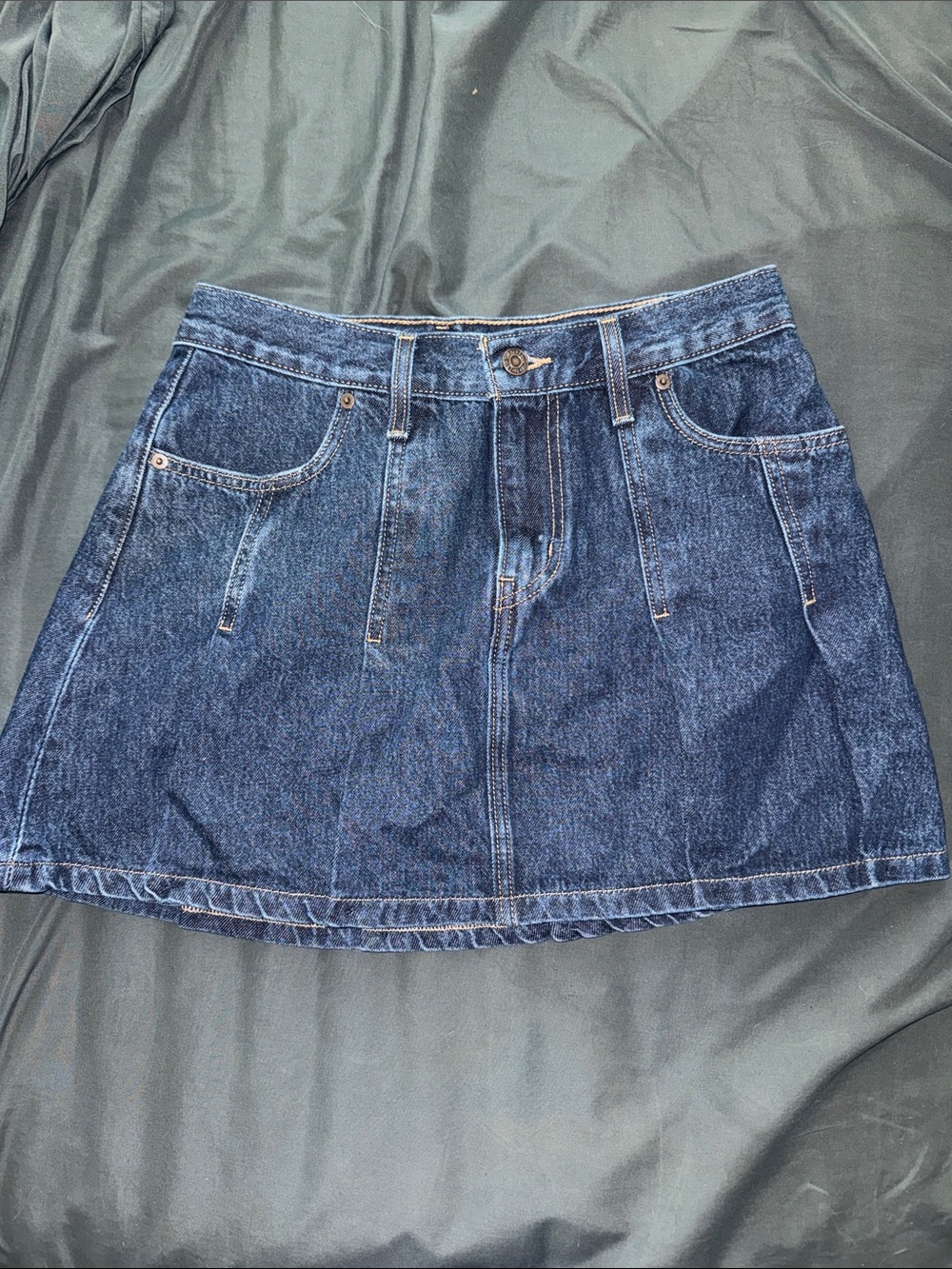 Levis Pleated Mini Skirt
